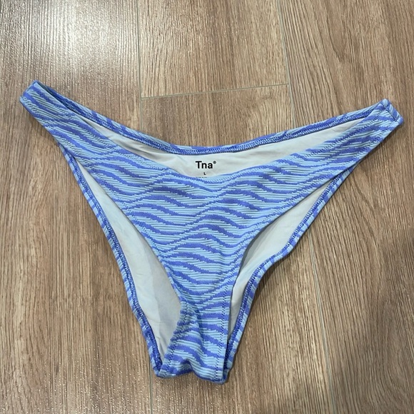 Aritzia TNA Mullholand High-Leg Bikini Bottoms - Picture 8 of 11